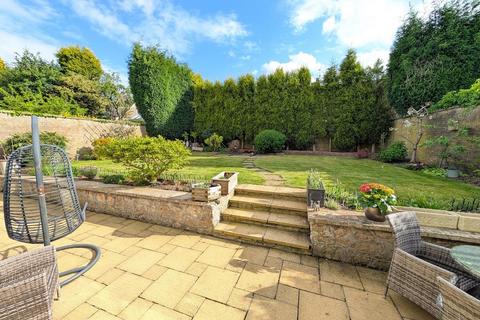 4 bedroom detached house for sale, Lower Court Road, Almondsbury, Bristol