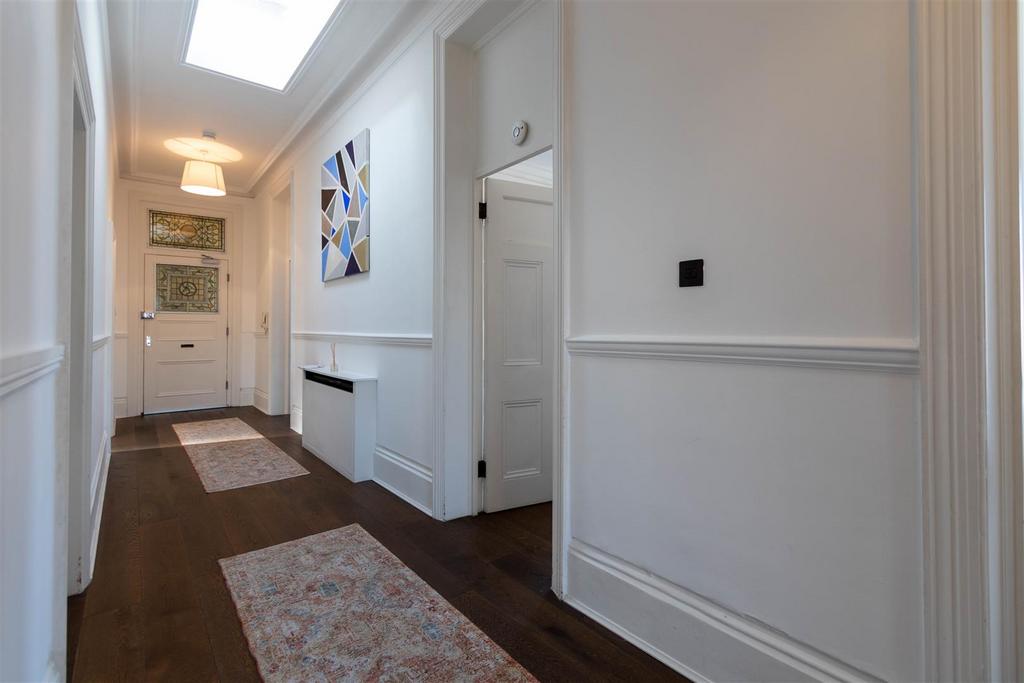 Hallway.jpg