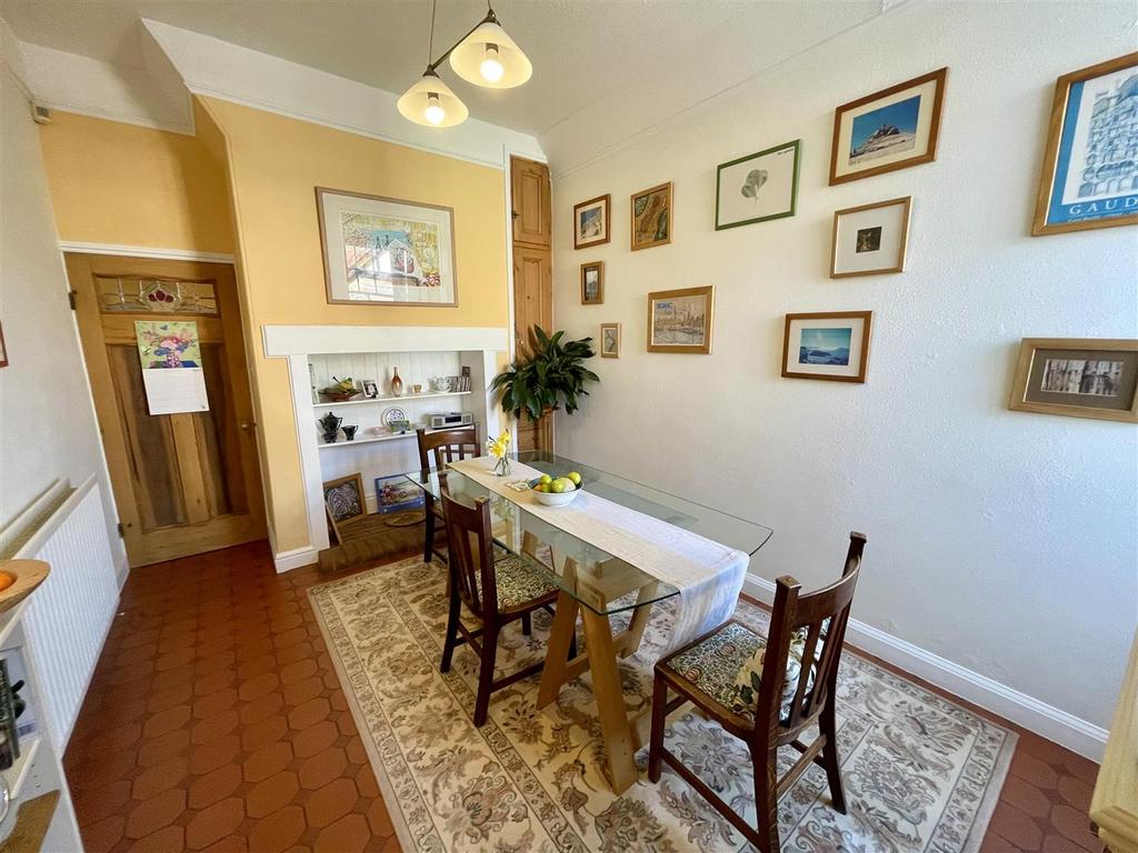 Breakfast Room