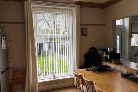 3 bedroom terraced house for sale, Adelphi Road, Huddersfield