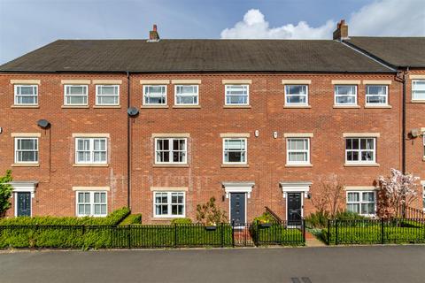 5 bedroom townhouse for sale, Featherstone Grove, Great Park, NE3