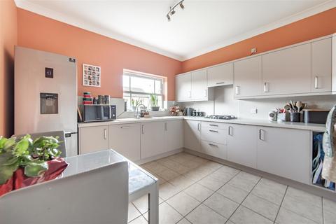 5 bedroom townhouse for sale, Featherstone Grove, Great Park, NE3