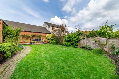5 bedroom townhouse for sale, Featherstone Grove, Great Park, NE3
