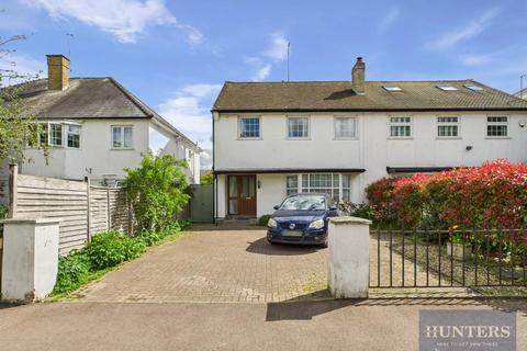 St. Stephens Road, Tivoli, Cheltenham