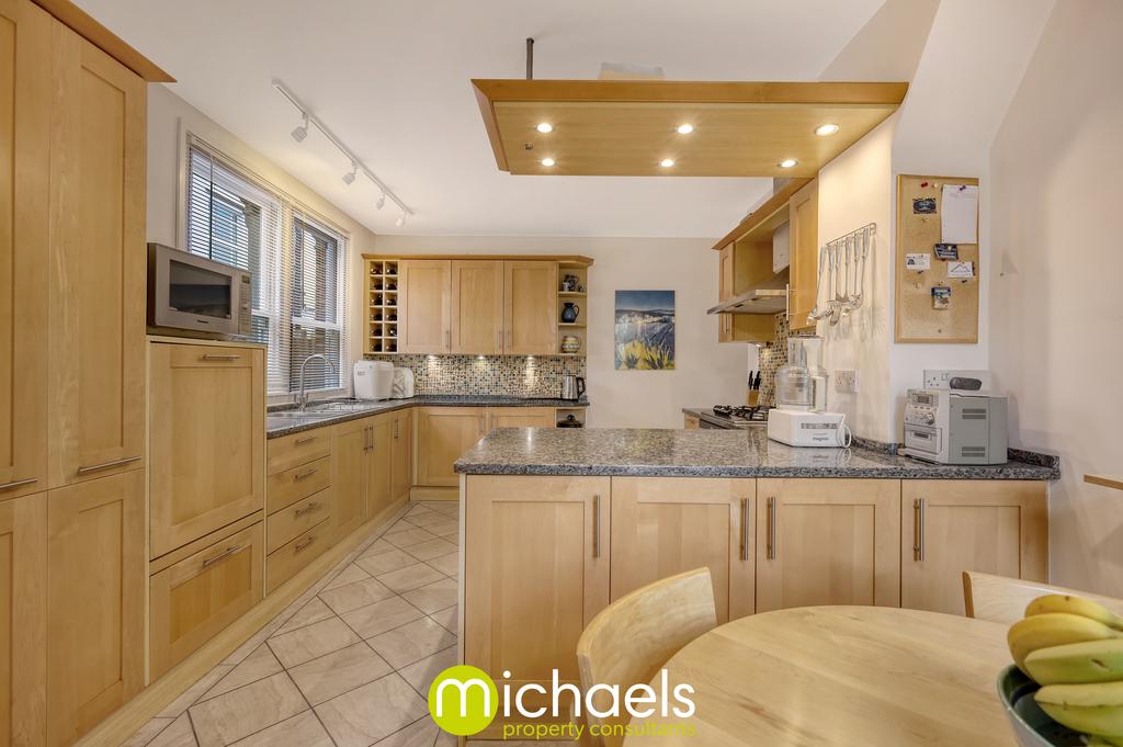 Kitchen-Breakfast Room