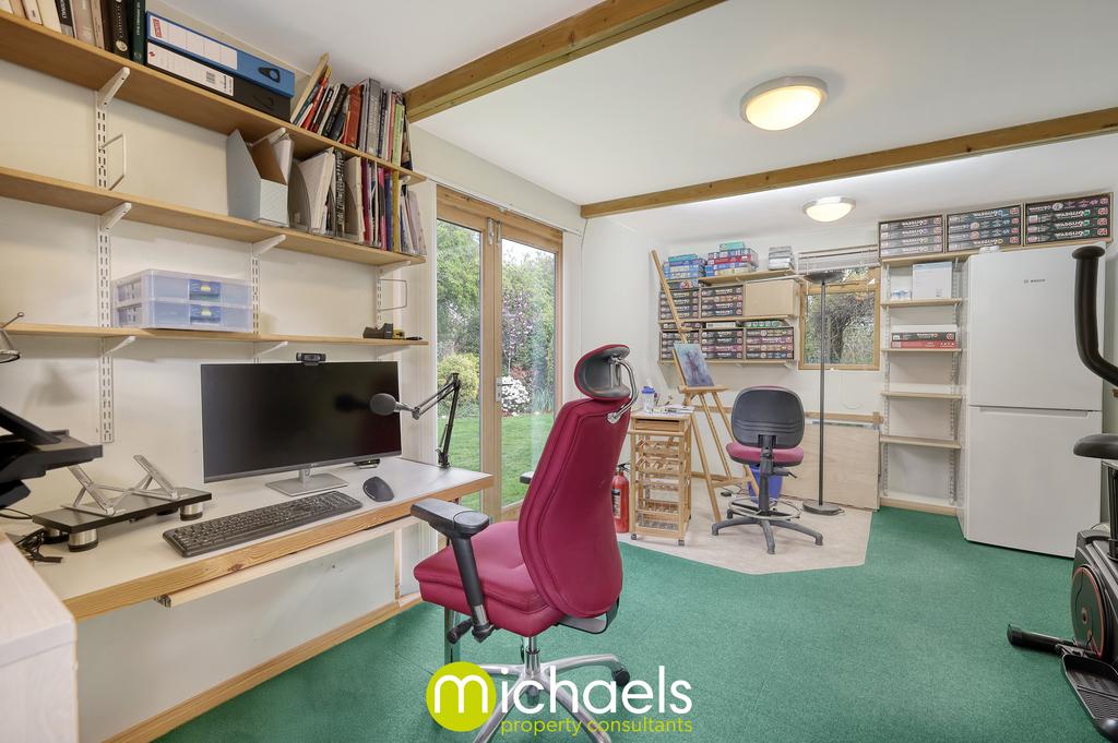 Outside, Garden, Garage &amp; Parking