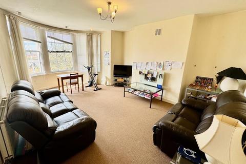 2 bedroom flat for sale, Crown Terrace, Scarborough
