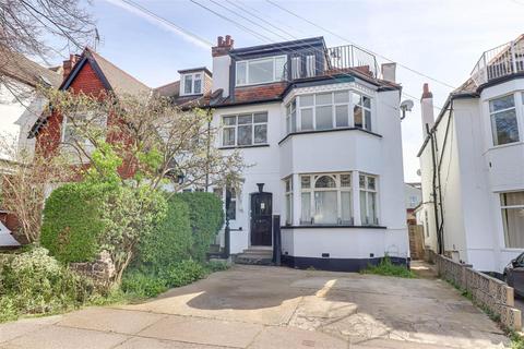 14e Ailsa Road, Westcliff-on-sea, SS0 8BL