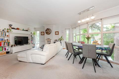 2 bedroom apartment for sale, Clubhouse Apartments, Strawberry Hill