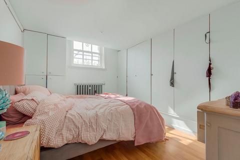 2 bedroom flat for sale, Institute Place, London E8