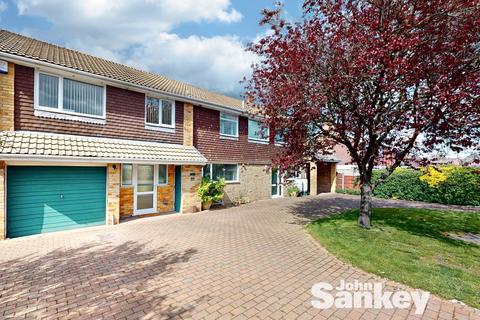 5 bedroom detached house for sale, Chatsworth Drive, Mansfield, NG18