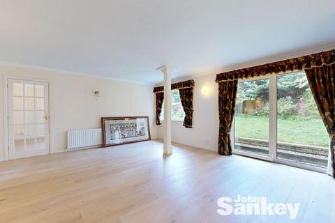 5 bedroom detached house for sale, Chatsworth Drive, Mansfield, NG18