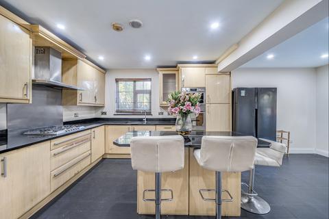 21 Central Avenue, Hayes, UB3 2BN