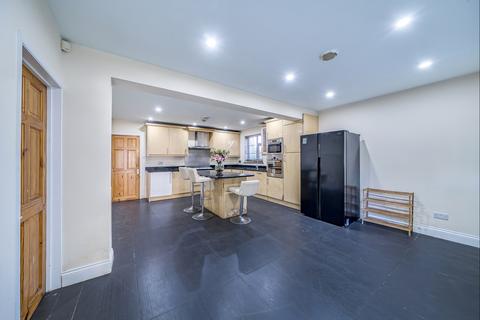 21 Central Avenue, Hayes, UB3 2BN
