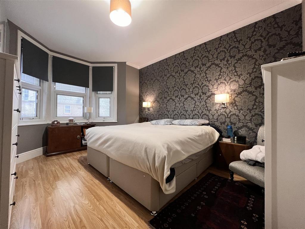 Bedroom 1:
