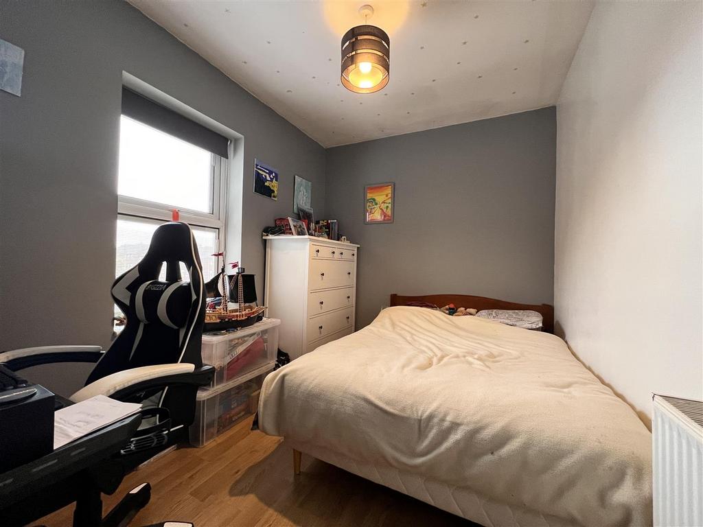 Bedroom 2: