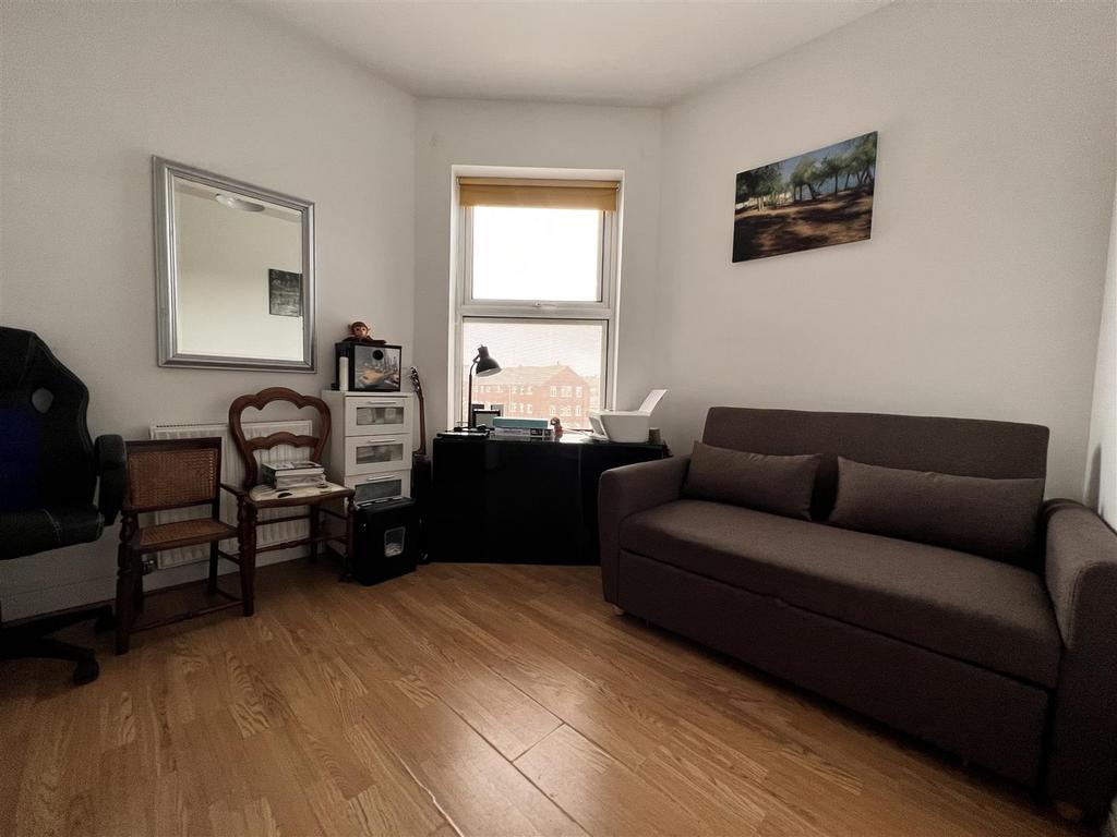 Bedroom 3: