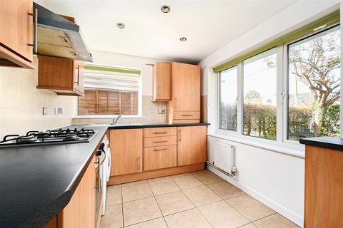 48 Downsview, Small Dole, Henfield, BN5 9YB