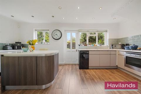4 bedroom detached house for sale, Green Moor Link, London
