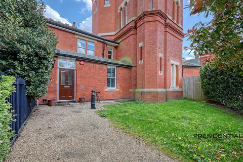 5 bedroom house for sale, Brandesbury Square, Woodford Green IG8