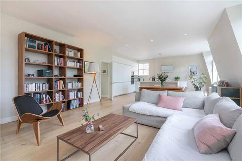 3 bedroom flat to rent, Arkwright Road, Hampstead, London