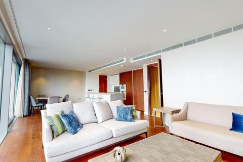 3 bedroom flat to rent, Cremer Street