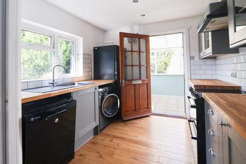 2 bedroom detached bungalow for sale, South Meadows, Wrington, BS40