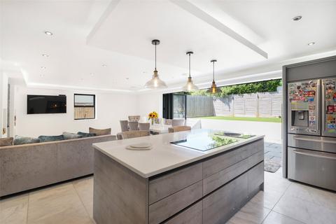 Comino Pescot Avenue, Longfield, DA3 7NA
