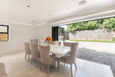 Comino Pescot Avenue, Longfield, DA3 7NA
