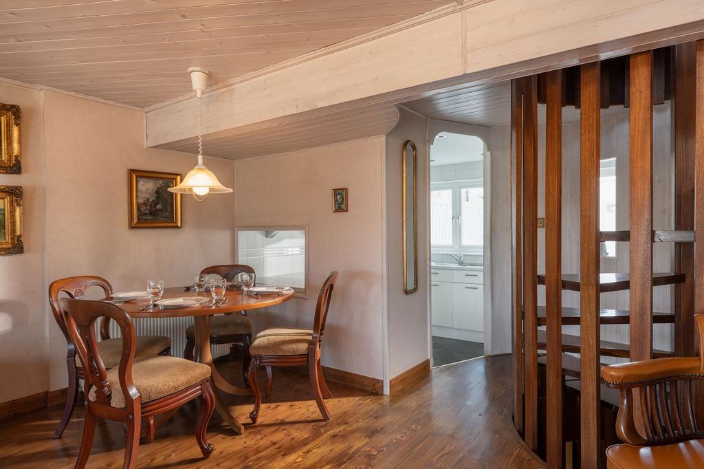 7 The Strand, Brixham Breakfast Area