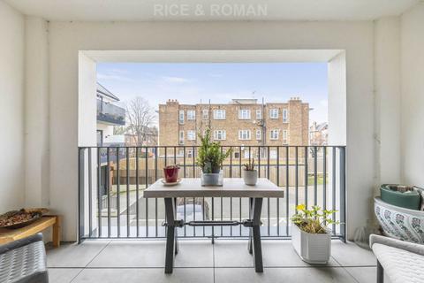 2 bedroom retirement property for sale, Lower Teddington Road, Kingston Upon Thames KT1