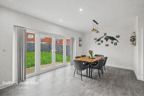 4 bedroom detached house for sale, Beddows Close, Telford