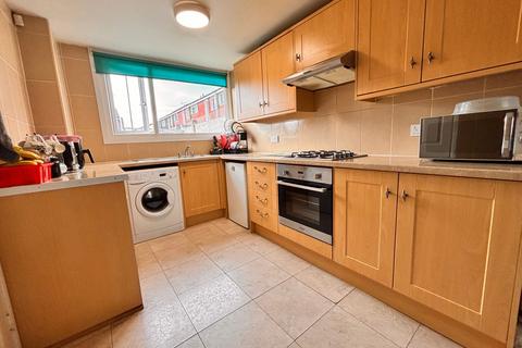 3 bedroom townhouse for sale, Barrington Close, Walsall, WS5