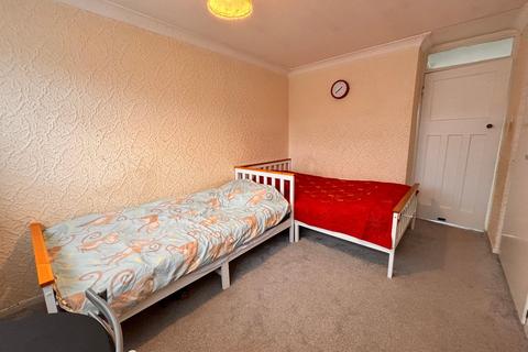 10 Barrington Close, Walsall, WS5 4HS