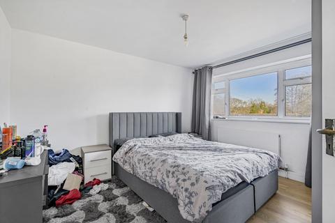 undefined, Hermitage Woods Crescent, Woking, Surrey, GU21