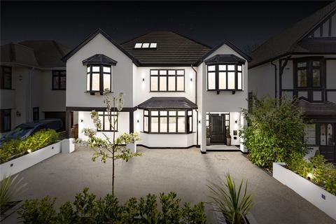 5 bedroom detached house for sale, Main Road, Gidea Park, RM2