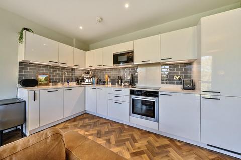 2 bedroom flat for sale, Dixie Court, Adenmore Road, London, SE6 4FA