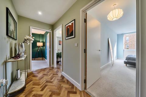 2 bedroom flat for sale, Dixie Court, Adenmore Road, London, SE6 4FA