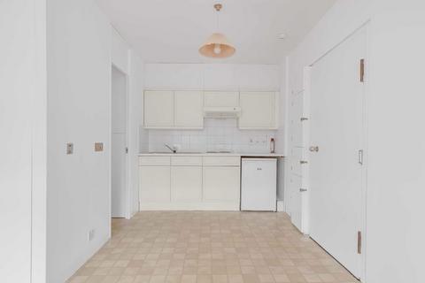 Studio for sale, Barbican, London EC2Y