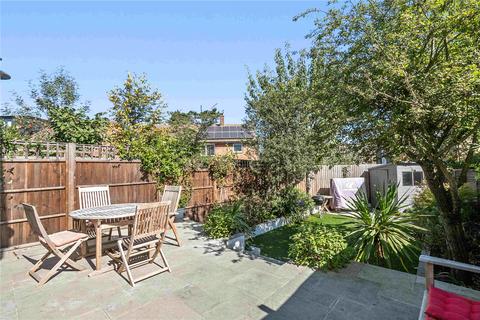 4 bedroom terraced house for sale, Appledore Close, SW17