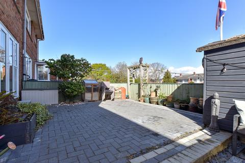 2 bedroom ground floor maisonette for sale, Victoria Road, Newport, Isle of Wight