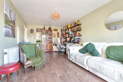 2 bedroom ground floor maisonette for sale, Victoria Road, Newport, Isle of Wight