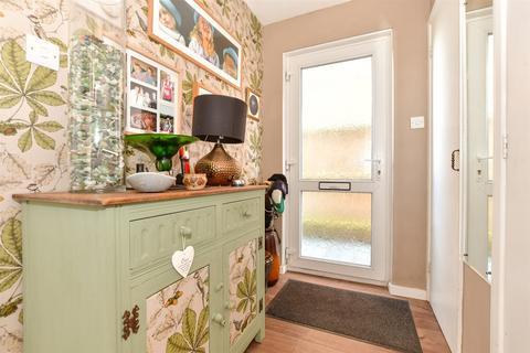 2 bedroom ground floor maisonette for sale, Victoria Road, Newport, Isle of Wight