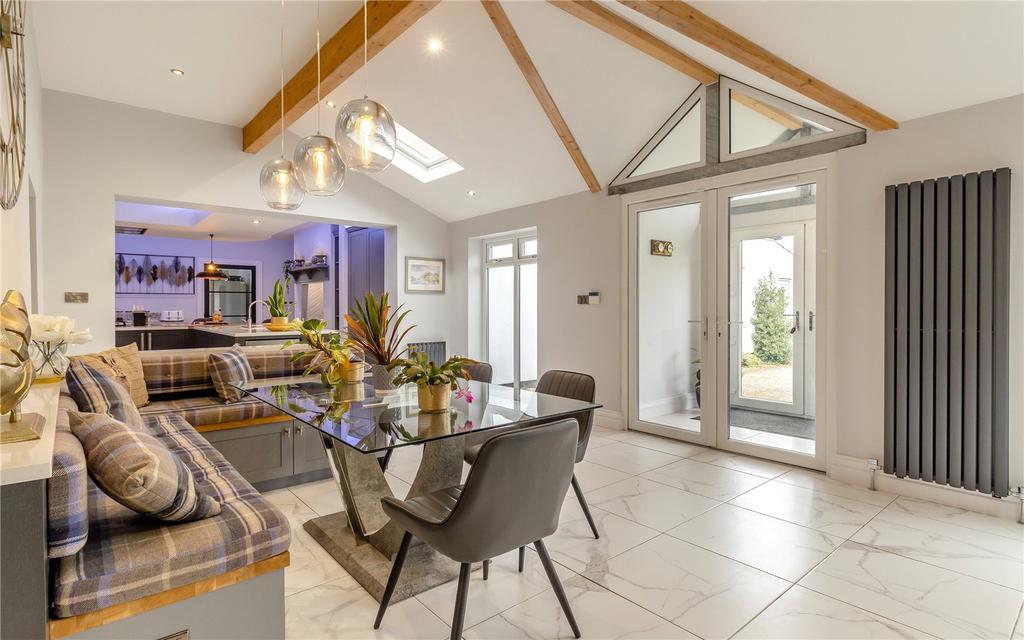 Breakfast Room