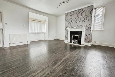 112 Undercliffe Road, Bradford, BD2 3BN