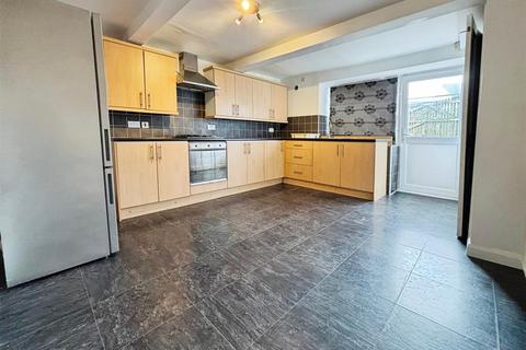 112 Undercliffe Road, Bradford, BD2 3BN
