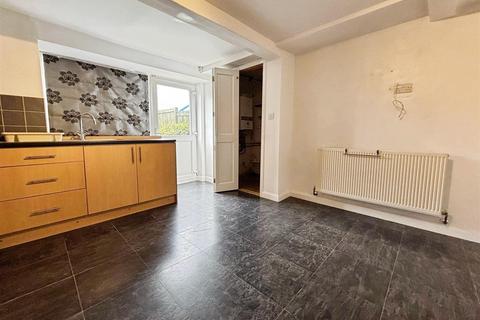 112 Undercliffe Road, Bradford, BD2 3BN