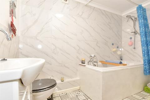 4 bedroom detached house for sale, Raglan Road, Belvedere, Kent