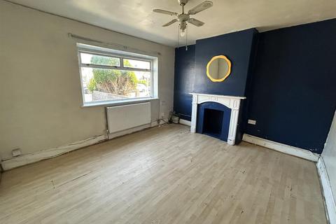 38 Cae Glas, Llanelli, SA14 8AR