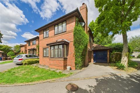 4 bedroom detached house for sale, Westwates Close, Bracknell, Berkshire, RG12